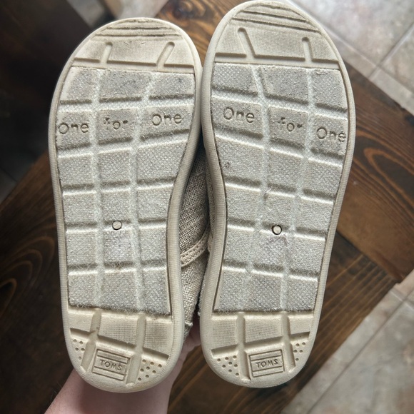 TOMS Kids Canvas Sneakers - Picture 4 of 6